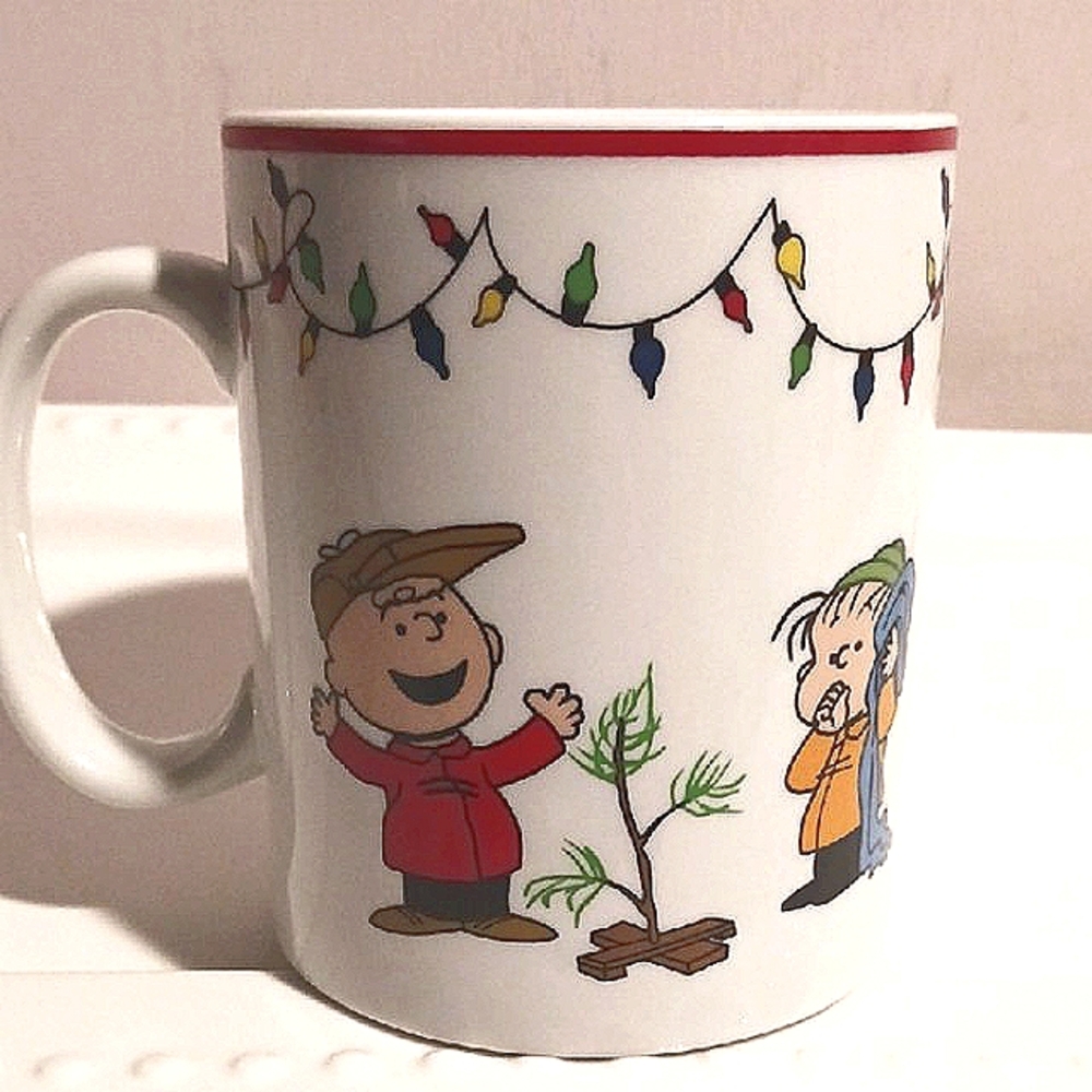 Peanuts Festive Charlie Brown Christmas Mug with Characters 🎄💝